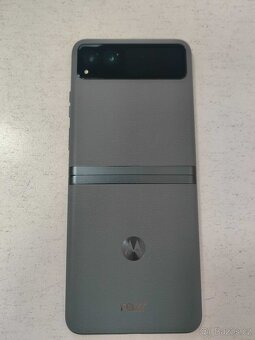 Motorola RAZR 40 8/256GB - 2