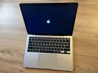 MacBook Air M1 za super cenu (čtěte popis) - 2