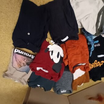 Prodam obleceni na kluka 8-11let - 2