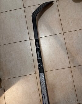 Hokejka CCM Ribcor Trigger 86K SenioR, levá, P28, flex 75 - 2