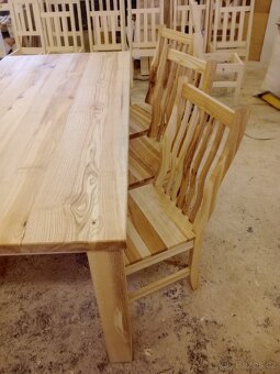 Jídelní stůl a židle - 2