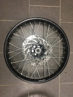 Royal Enfield Himalayan 411 - 2