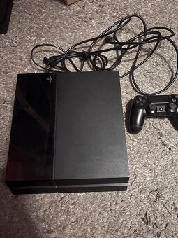 Ps4 fat + ovladač + kabeláž - 2
