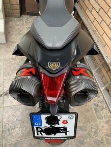 Prodam Aprilii Dorsoduro 750. Najeto 17 tis km, Akrapovic - 2