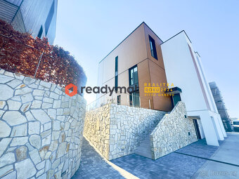 Prodej luxusního bytu, 2+kk, 60 m², s terasami, předzahrádko - 2