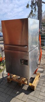 Průchozí gastro myčka nádobí - 2