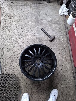 Vyměním elektrony kola 235/40 r19 - 2
