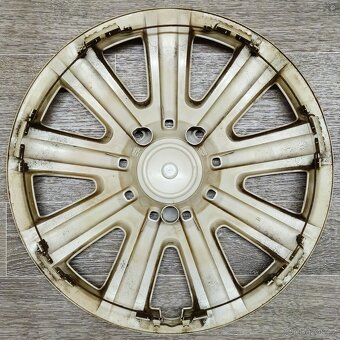 Prodám kryty kol Volkswagen r16 B04 - 2