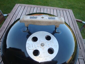 Weber Smokey Joe 37 cm - malý přenosný gril - 2