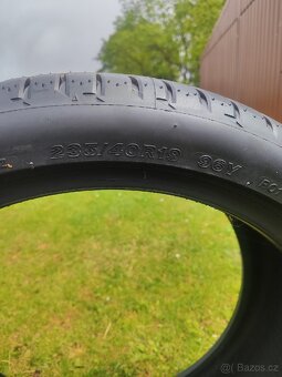 Nové Bridgestone Potenza 235/40 r19. - 2