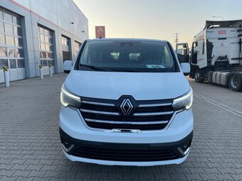 Zapůjčení 9 místné dodávky Renault Trafic L2H1 - 2
