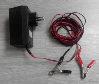 Udržovací auto nabíječka 6 a 12V - 2