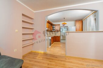 Prodej krásného bytu 4+1 (95 m2) s garáží a zahrádkou ve Vel - 2