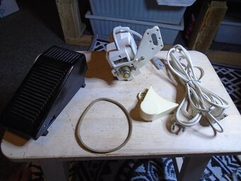 Motor TUR 2 + pedál, kabel k šicímu stroji Veritas - 2