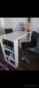 Barový stůl a židle - 2