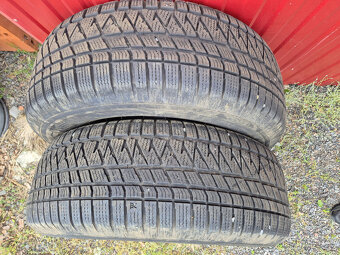 265/70 R16 Kumho WinterCraft WS71 - 2