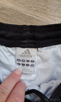 Hezké pánské kraťasy Adidas - 2