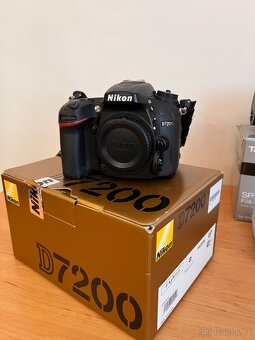 Nikon D7200 - 2