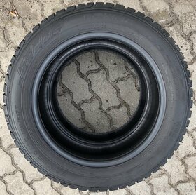 Zimní pneu Nokian 225/55 R17C, 225/55/17C - 2