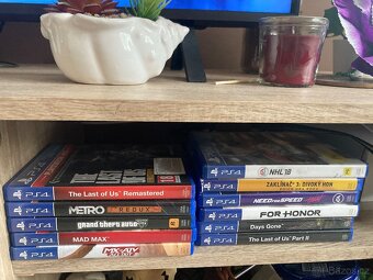 PS 4 Pro 1TB - 2