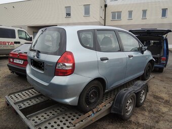 honda city   a honda jazz - 2