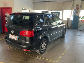 VW Touran 2.0TDI 103kW,Highline,7.míst,1.majitel,serviska - 2