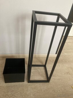 Květinový stojan - 2