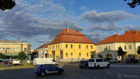 Nebytový prostor 99,8 m2 na náměstí Velvary - 2