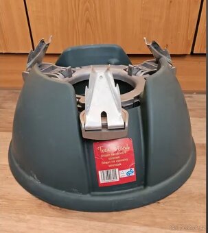 STOJAN NA STROMEČEK - 2