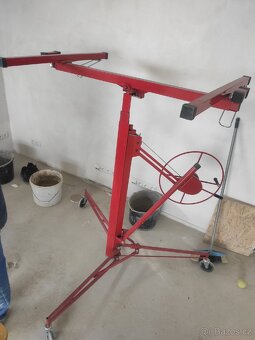 Zvedák sádrokartonových desek - 2