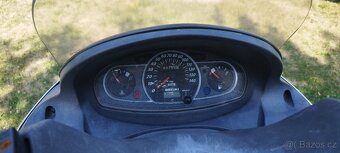 Suzuki Burgman 125 - 2