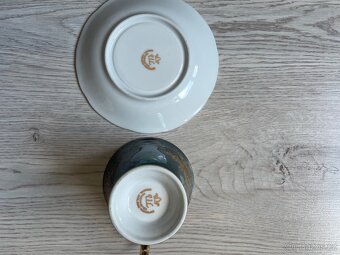 Hrníček s podšálkem. - 2