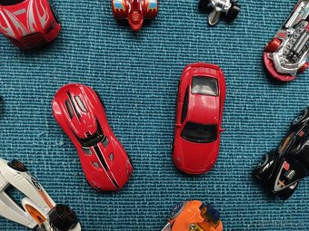 Auta Hot Wheels - 10 kusů - 2