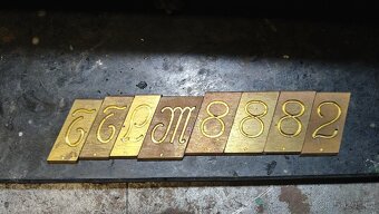 Rytecké šablony písmena pantograf - 2