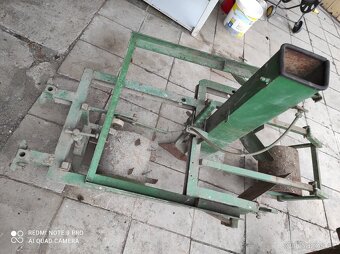 Sazeč brambor jednořádkový - 2