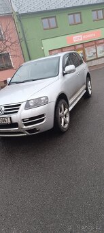 VW Touareg V10 5.0 TDI sleva - 2