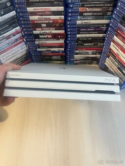 Herní konzole PS4 / PlayStation 4 PRO bílá - 2