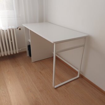 Bílý psací stůl - 2