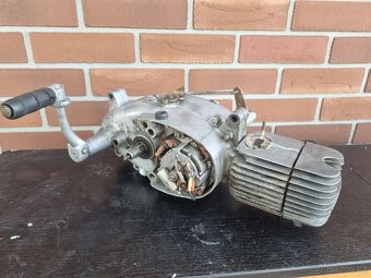 Jawa pionýr motor - 2