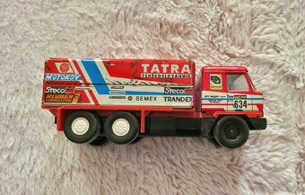 Kovový model KDN Tatra T815 Rally - 2
