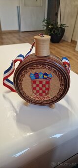 Vyřezávaná čutora - 2