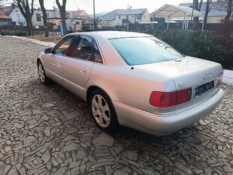 Audi A8 D2 4.2i 228kW - 2