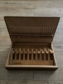 Retro dřevěná krabička na cigarety výklopná - 2