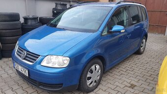 Touran 1.6 FSI 85 kw 7 místné Top stav - 2