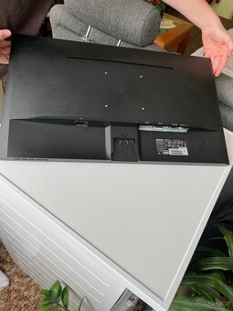 60hz monitor 27’’ a příslušenství - 2