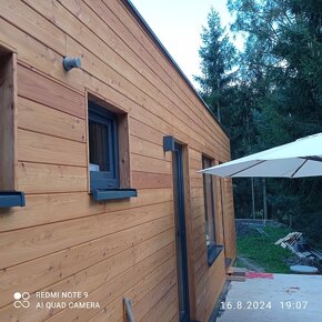 PRODÁM NOVÝ DŘEVĚNÝ  MODULOVÝ DŮM 12x4,3 - 2