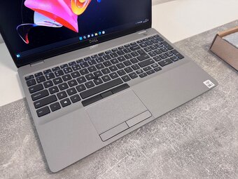 Dell Latitude 5510 - Core i7-10610U / 16GB RAM / Win 11 - 2