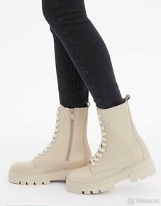 TOMMY HILFIGER DÁMSKÉ KOŽENÉ BOTY VEL.39 - 2