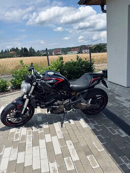 Ducati Monster 821 - 2