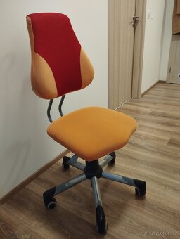 Rostoucí židle - 2